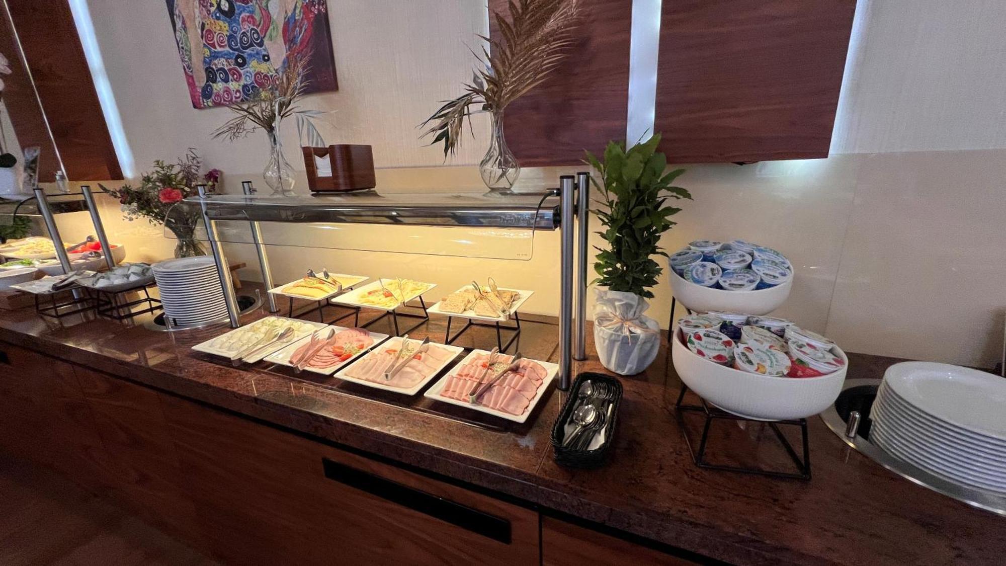 Hotel Boss Варшава Екстериор снимка